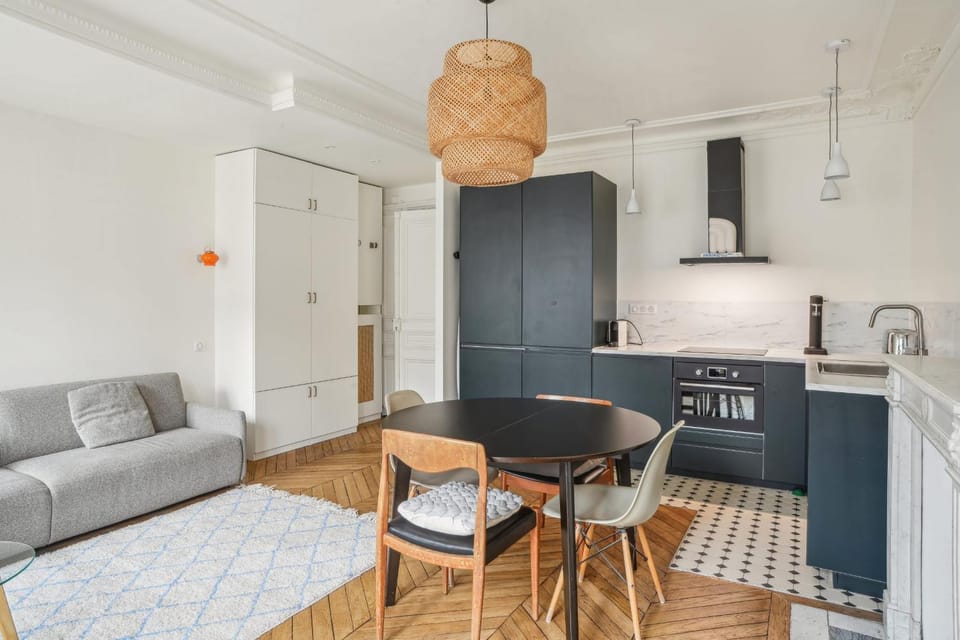Kitchen or kitchenette, Living room, Seating area