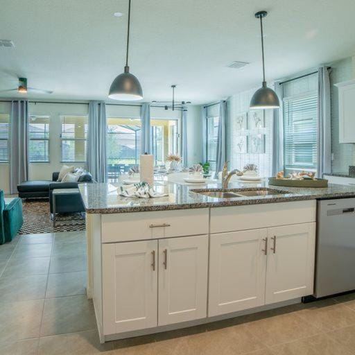 Beautiful 6 Bedroom 5 bath Villa with a pool-320 House in Four Corners