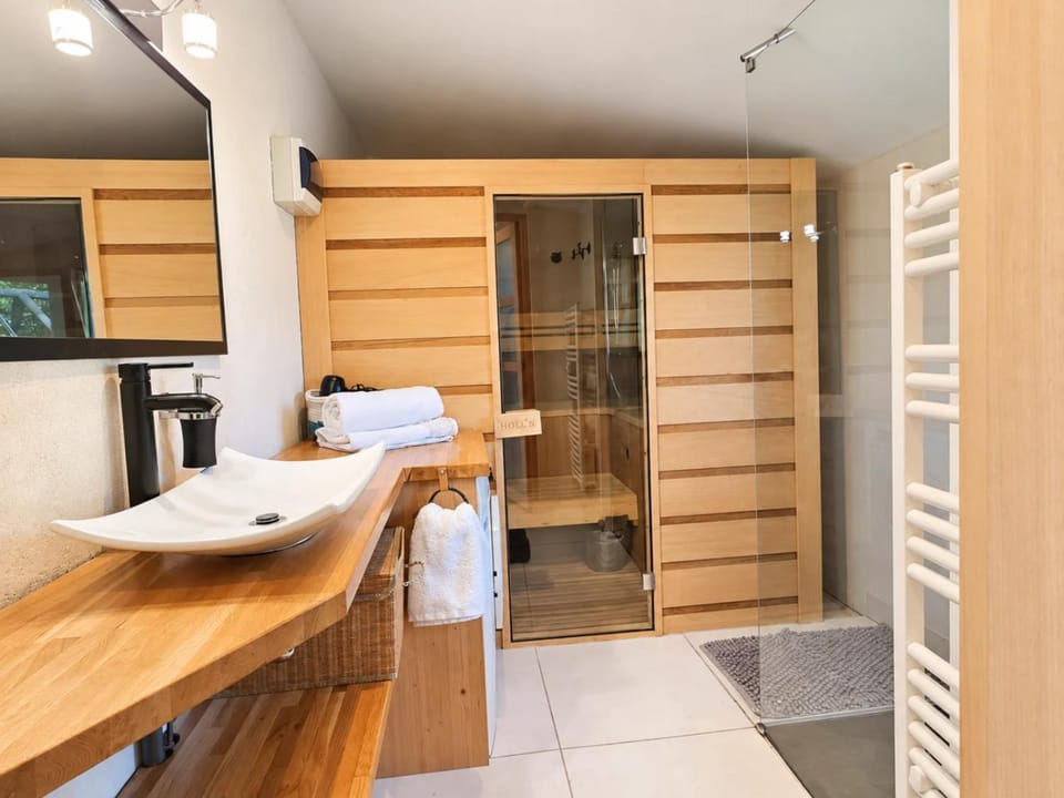 Sauna, Bathroom, towels