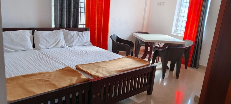 Bed, Living room, Photo of the whole room, Seating area, Bedroom