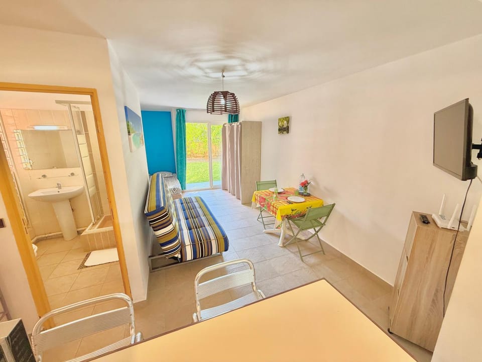 Studio Oasis - Piscine et proche des plages Apartment in Sainte-Anne