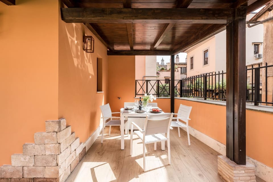 Garden, Dining area