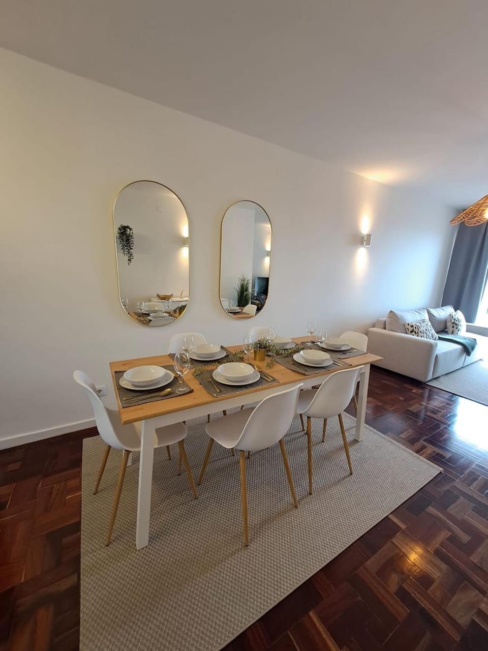 Living room, Dining area