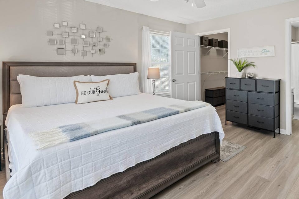 Indian Lake 177 Condo ~ Salty Sandollar House in Destin