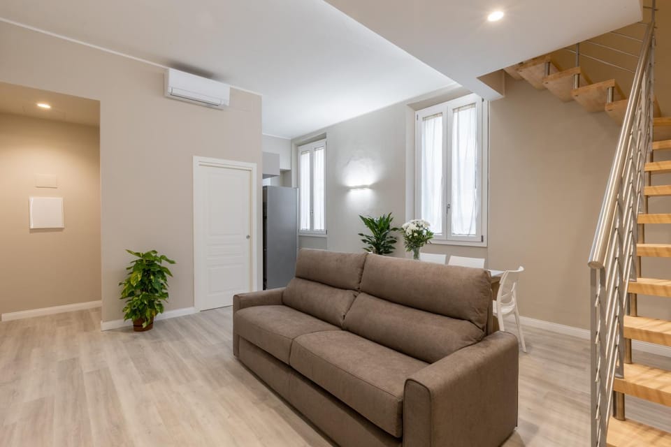Living room, Seating area, air conditioner