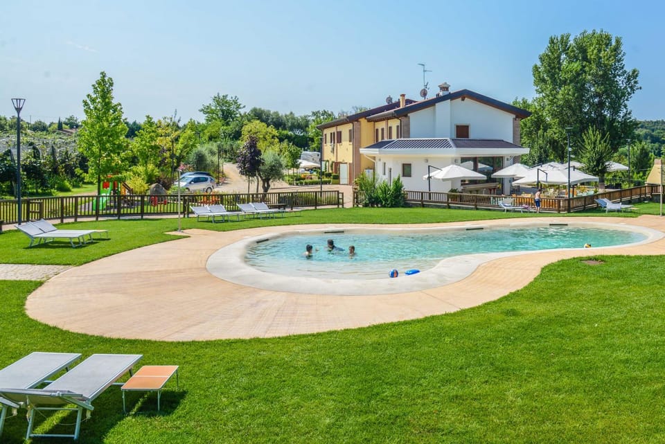 Day, Garden, Swimming pool, Swimming pool