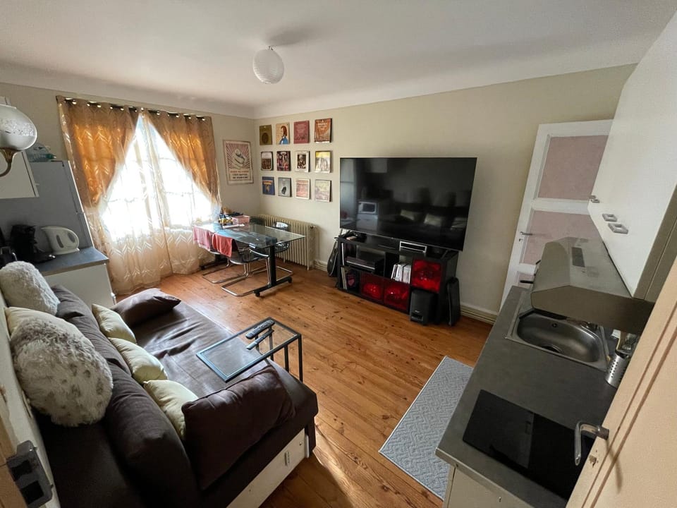 Communal lounge/ TV room, Living room, Dining area, Dinner