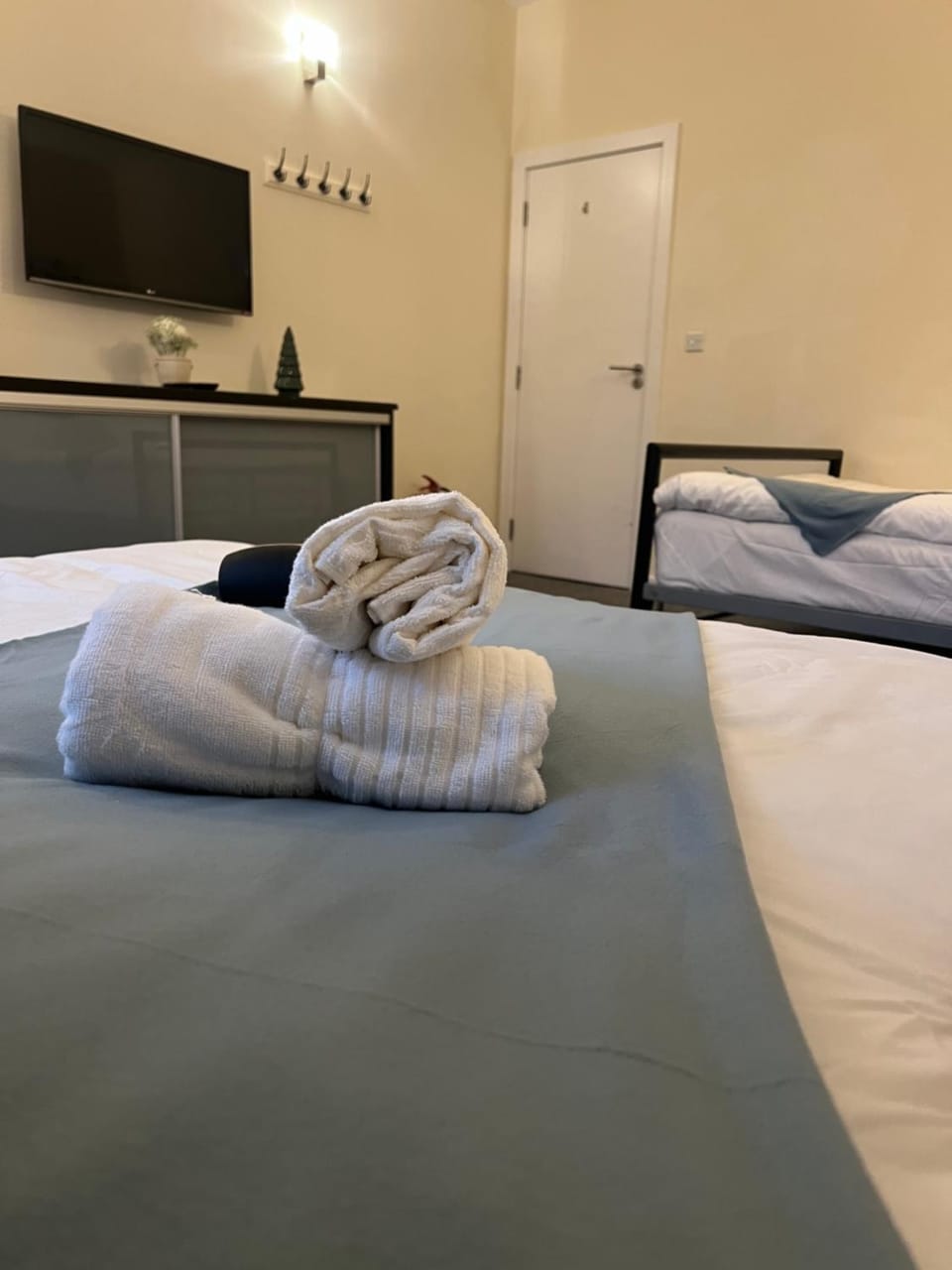 Fabulous & Spacious Garden Flat near Kings Cross St Pancras Apartment in London Borough of Islington