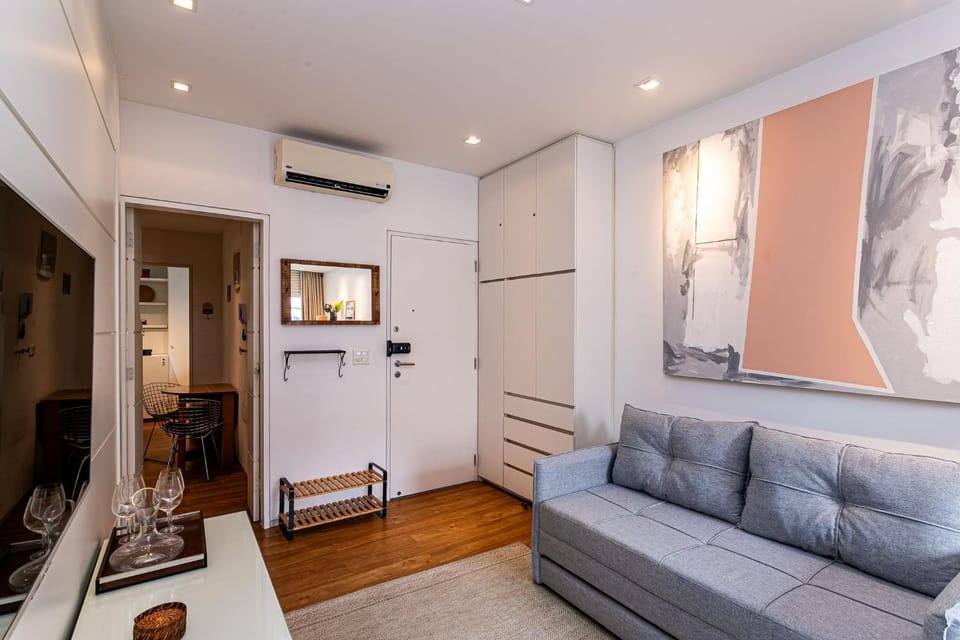 2Bedrooms 550m from Leblon Beach | HC 762/201 Apartment in Rio de Janeiro