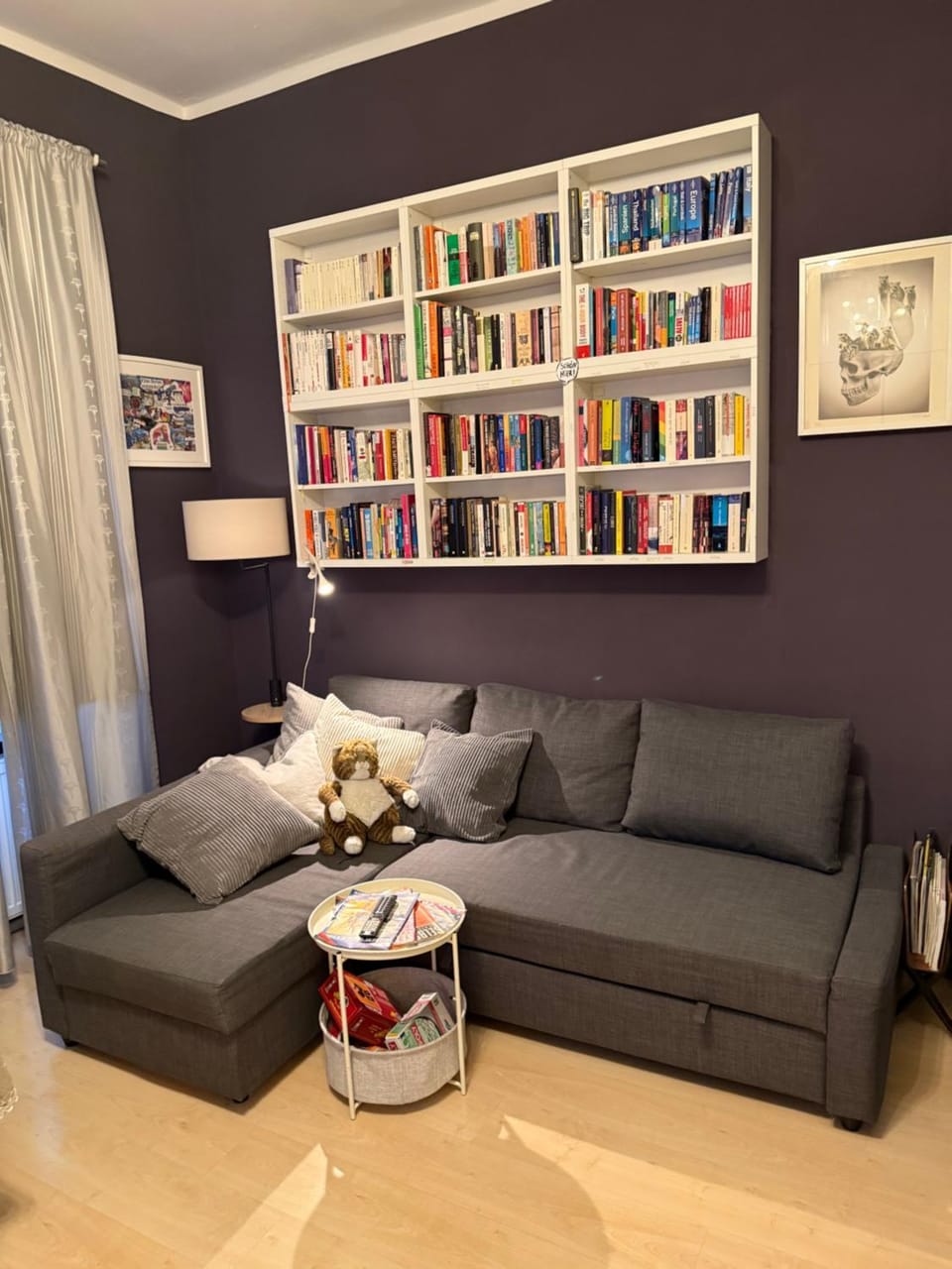 Library, Living room, Seating area