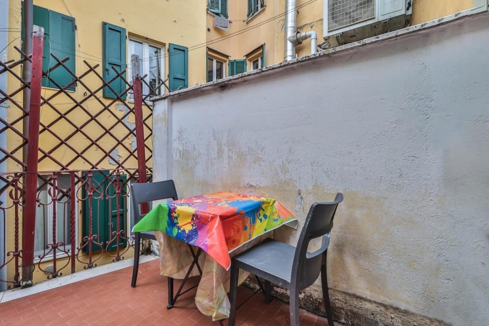 Property building, Balcony/Terrace