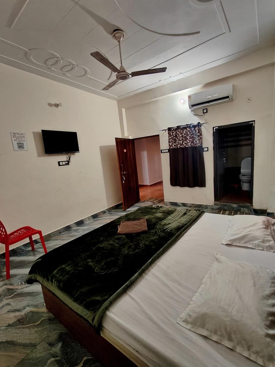 Bed, TV and multimedia, Photo of the whole room, Bedroom, air conditioner