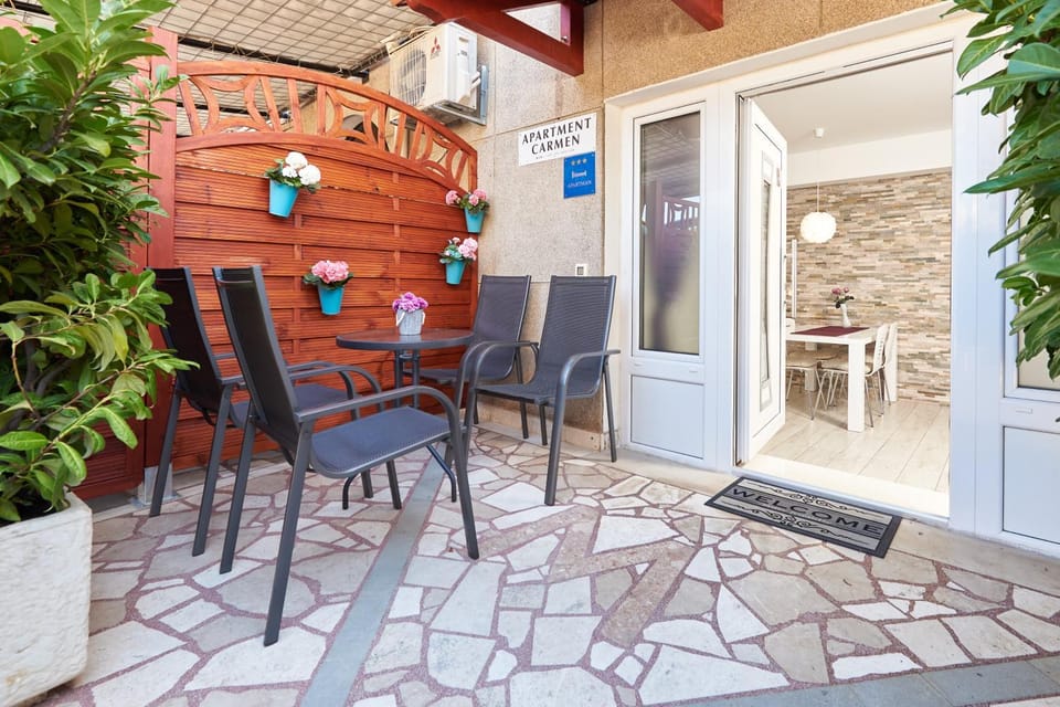 Patio, Balcony/Terrace, Balcony/Terrace