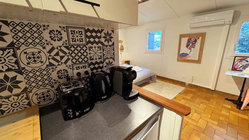 Coffee/tea facilities, Kitchen or kitchenette, toaster