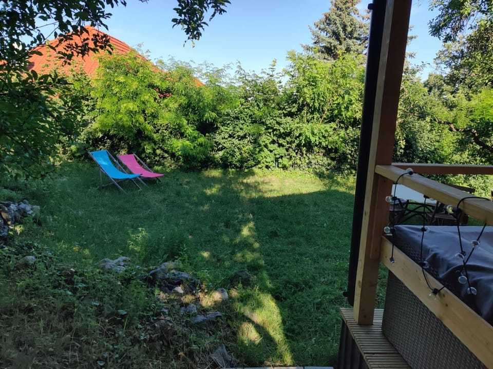 Healing Garden Leányfalu Apartment in Hungary