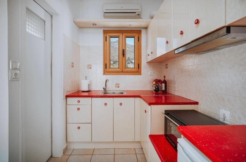 Theros Apartment in Milos