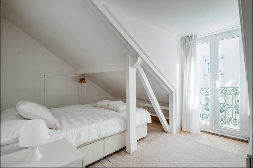 2 Bedroom Apartment with Great Transport Links to the Heart of Lisbon Apartment in Lisbon