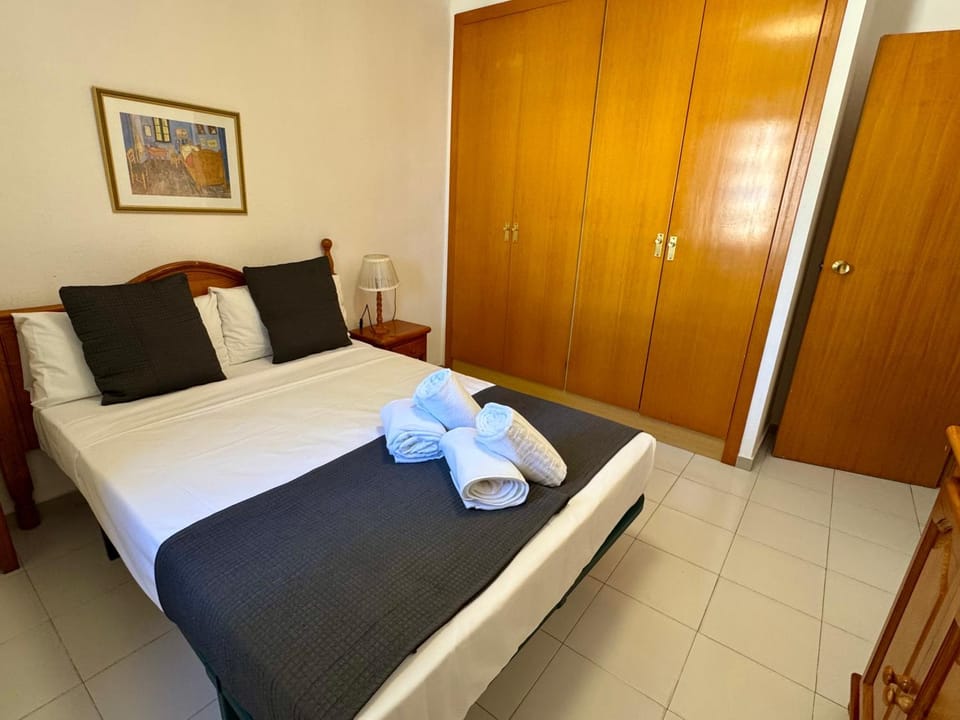 Bed, Photo of the whole room, Bedroom, towels, wardrobe