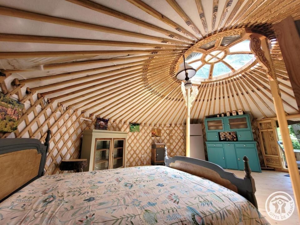 Gîte de France La yourte joulebois - Gîte de France 2 personnes MAE-6961 Apartment in Nouvelle-Aquitaine