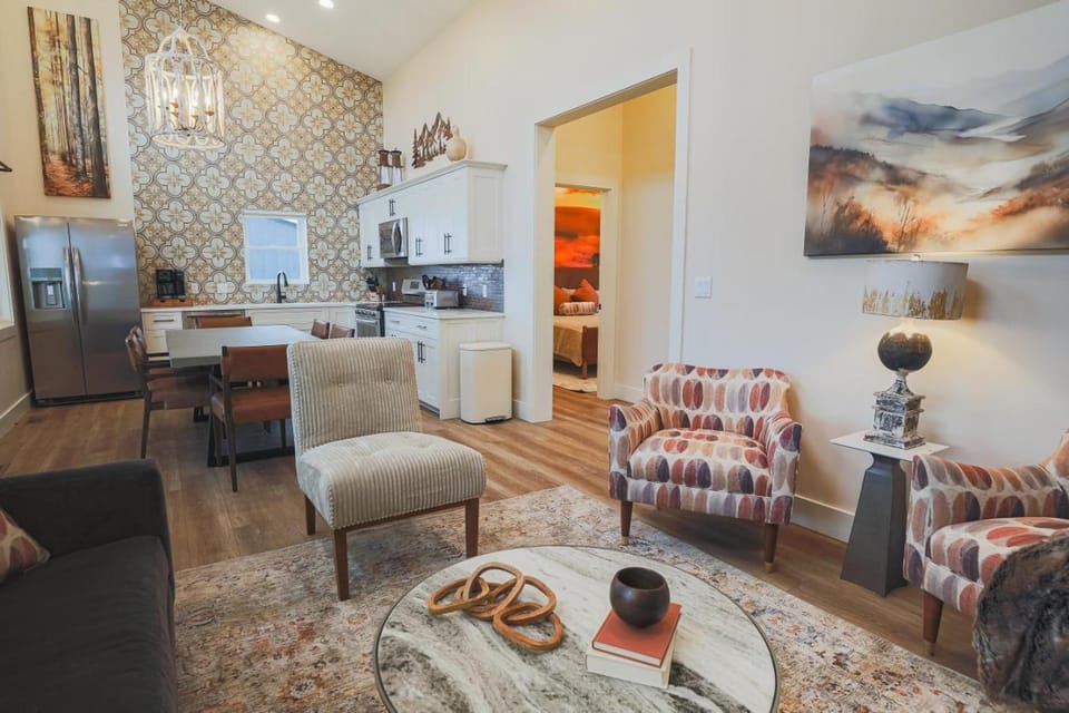 Valley View Resort Cabin 16, 1-Bed, Modern-Luxury with Hot Tub in Canaan Valley, WV Cabin in Dry Fork