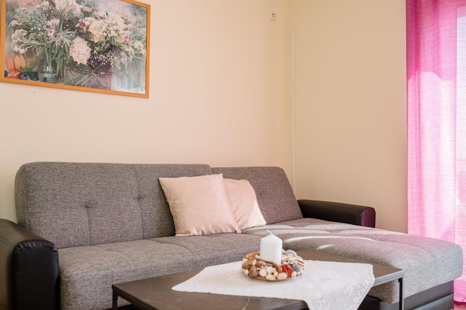 Apartments Vesna Apartment in Lika-Senj County