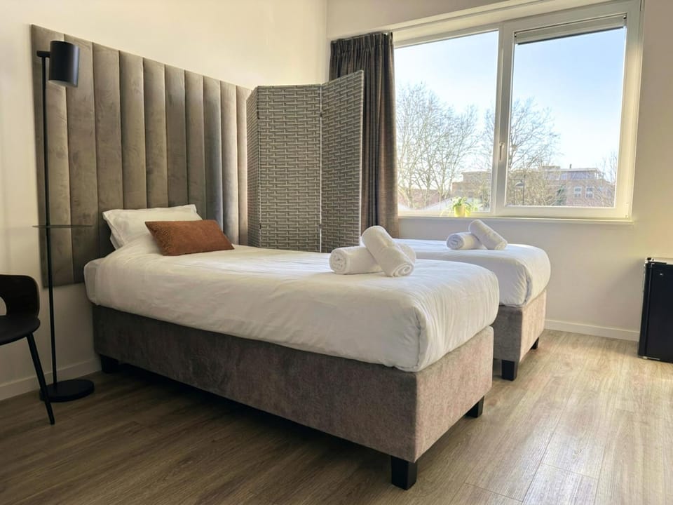 Chic Suite w Bathroom & Kitchen Apartment in South Holland (province)