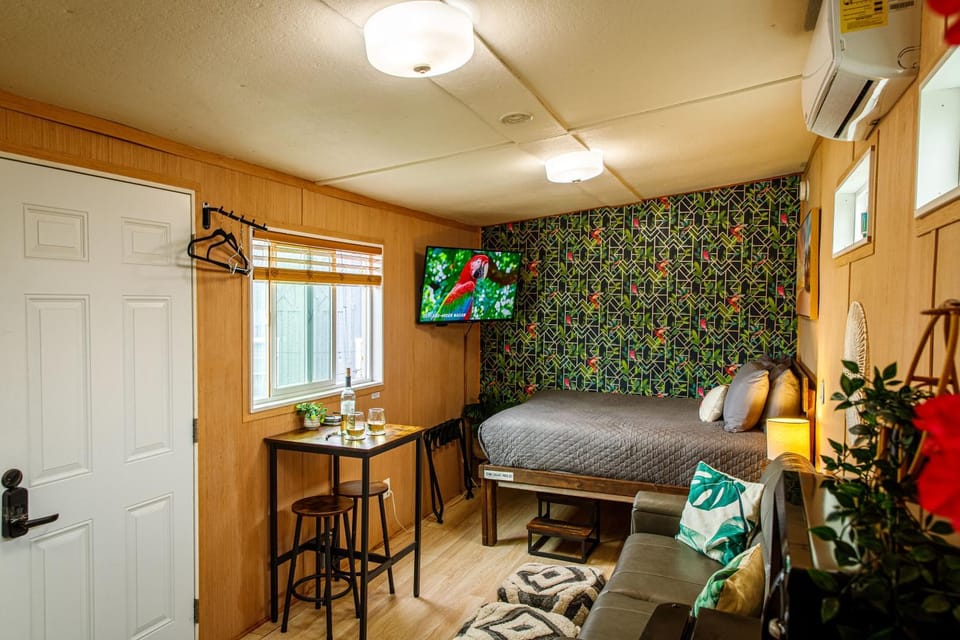 TV and multimedia, Seating area