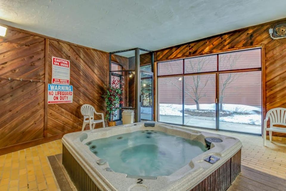 Mountain View Lakeside Retreat Apartment in Dillon