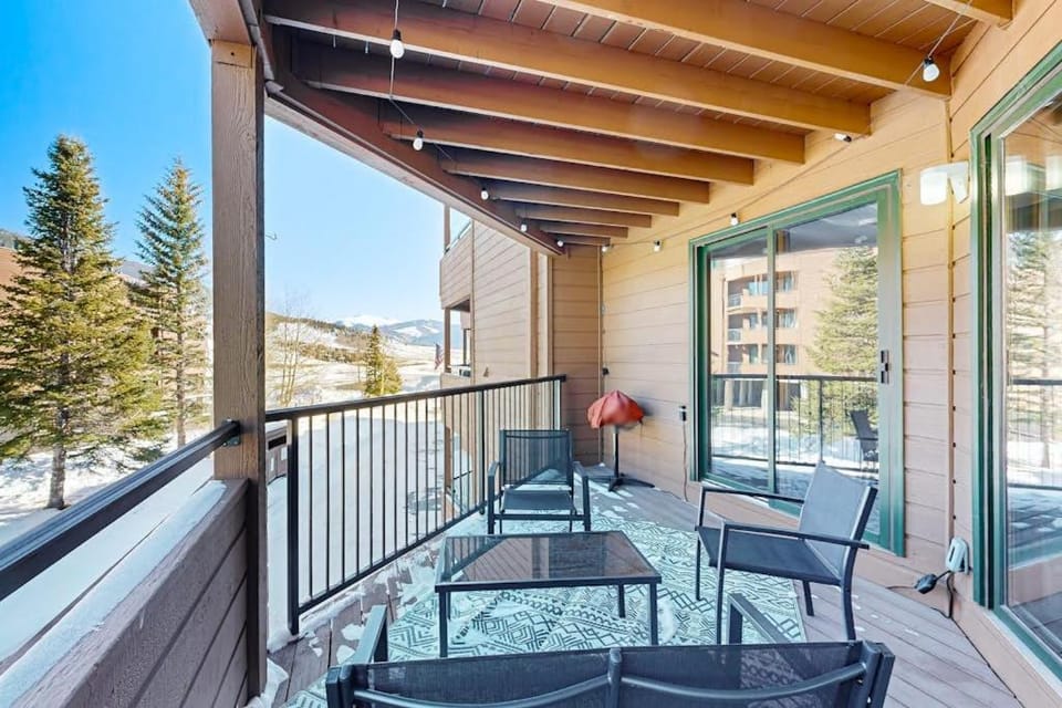 Mountain View Lakeside Retreat Apartment in Dillon