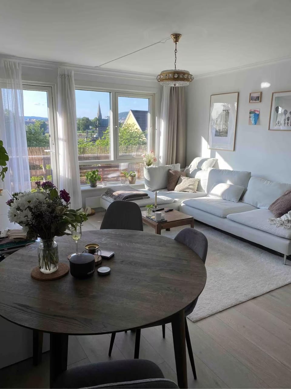 Living room, Photo of the whole room, Seating area, Dining area