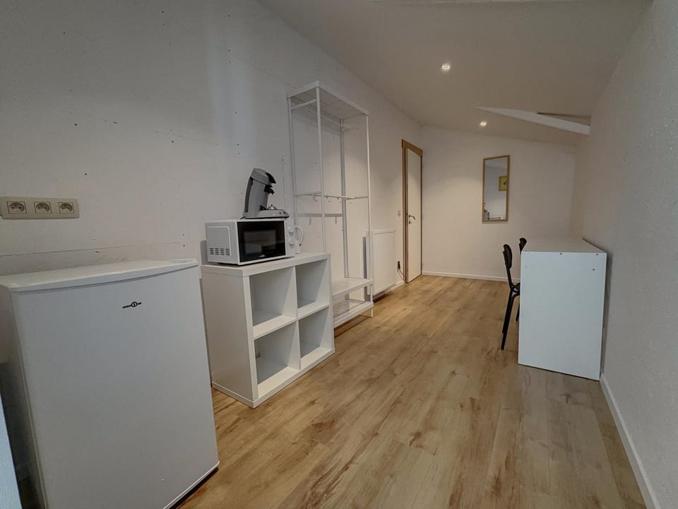 Jean 1B Brussels-Charleroi-Airport Apartment in Charleroi