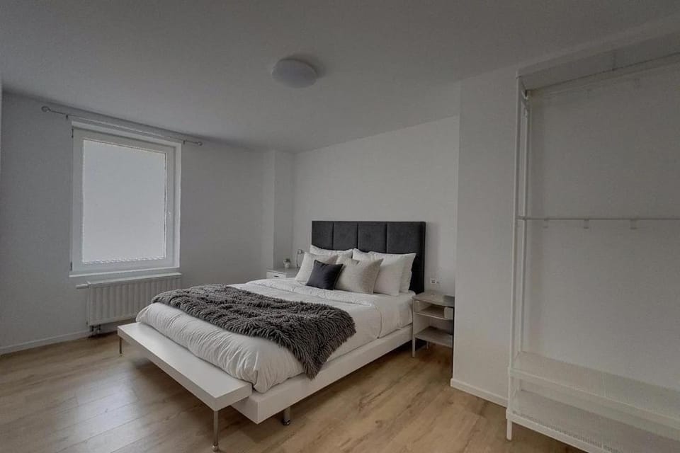 Jean 1C Brussels-Charleroi-Airport Apartment in Charleroi