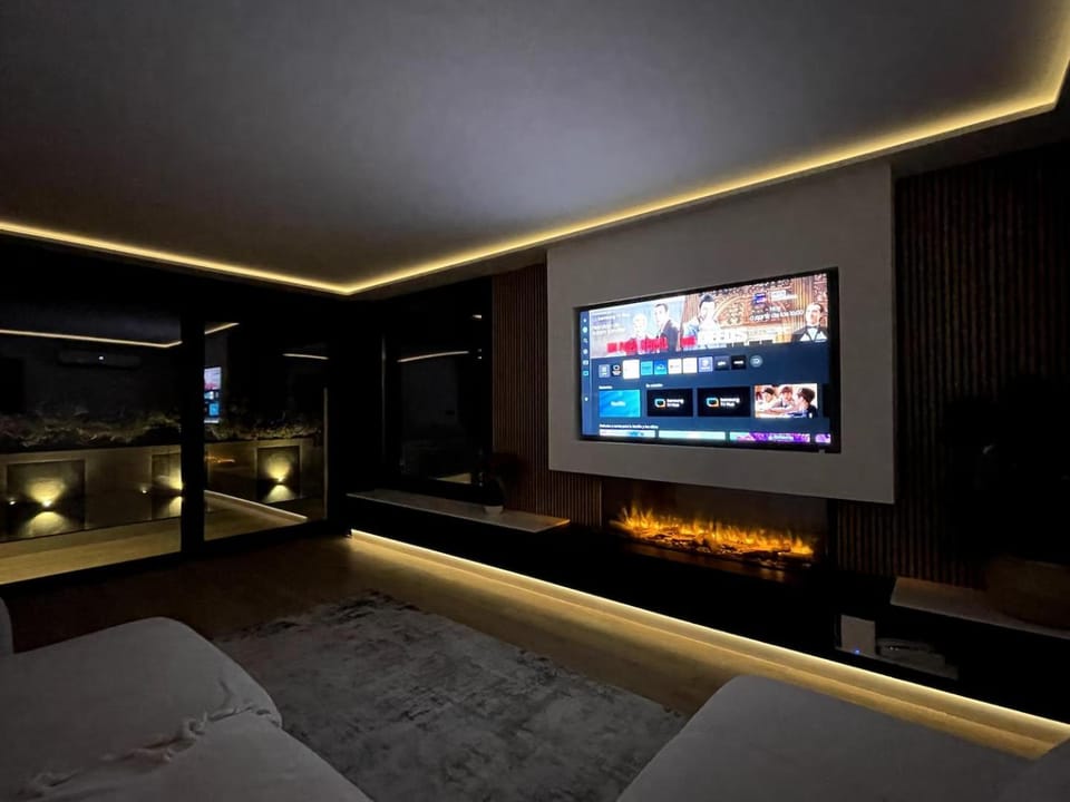 TV and multimedia, fireplace