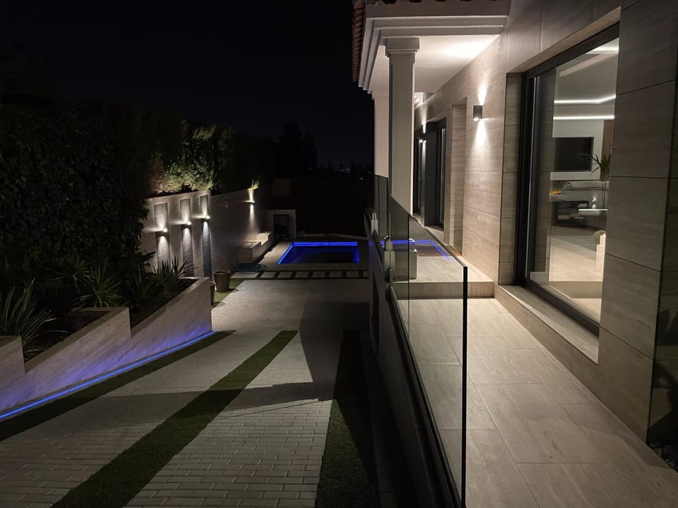 Night, Balcony/Terrace