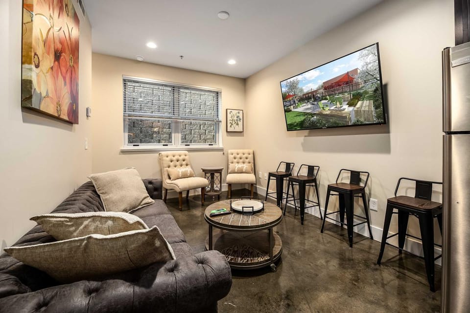 The West End Flats Hotel Apartment in Roanoke