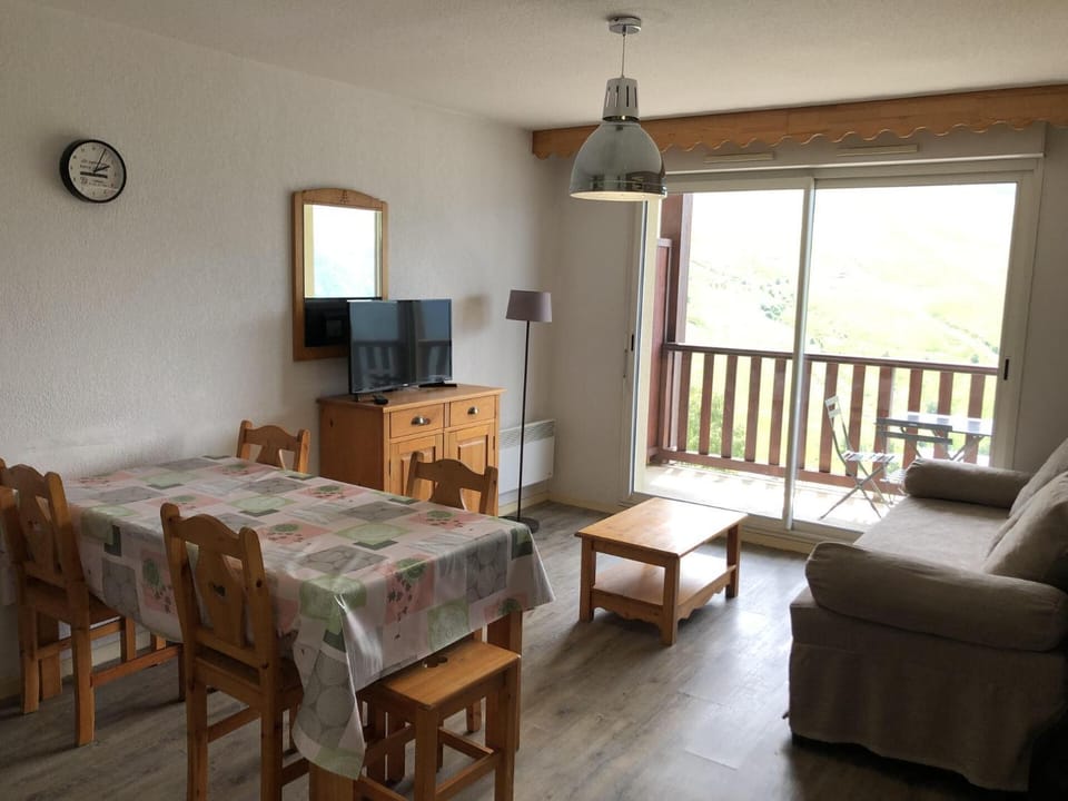 Résidence Hauts De Peyragudes Mp - T2/6pers -HAUT DE PEYRAGUDES B12- Peyresourde MAE-7551 Apartment in Occitanie