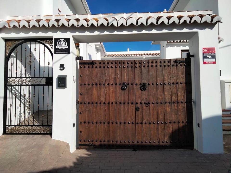 Facade/entrance, acessibility