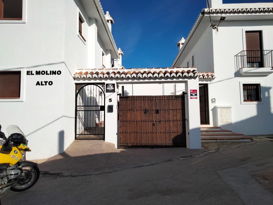 Facade/entrance, acessibility