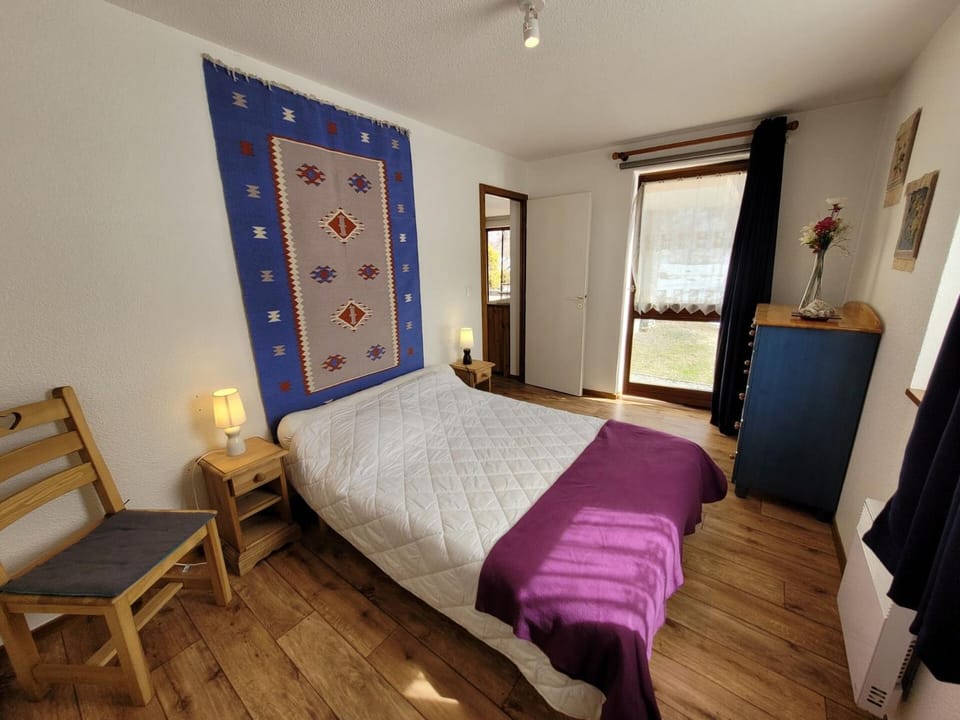 Bed, Living room, Bedroom, furniture