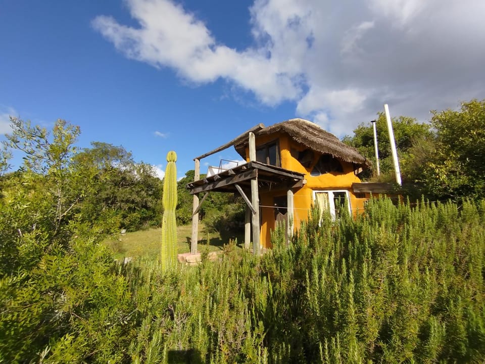 Tao Sierras de Aiguá, cabaña de la luna House in Maldonado Department, Uruguay