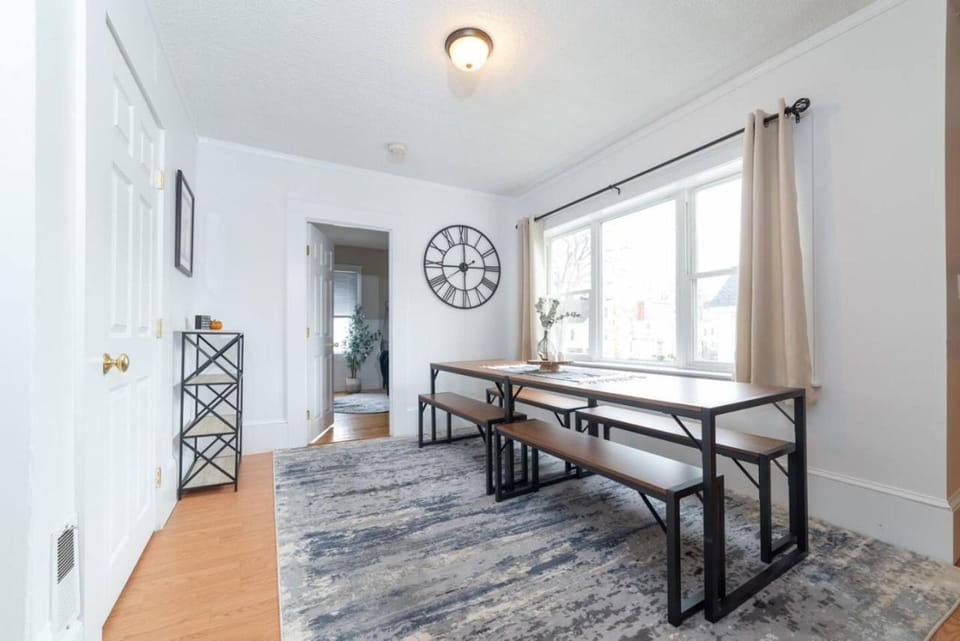 4 Corners At Amesbury Downtown Pet Friendly Apartment in New Hampshire