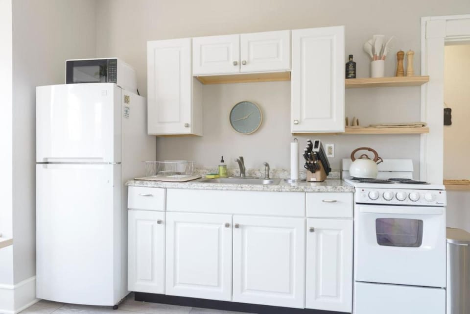 King Bed Downtown Suite Port City Stays Apartment in Portsmouth