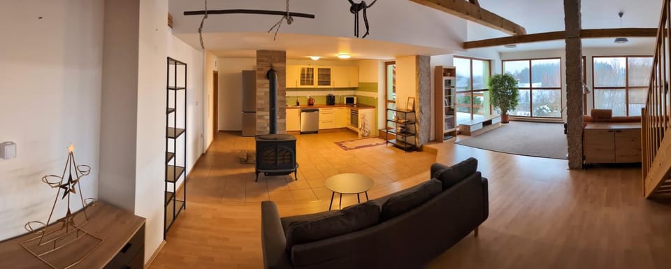 Kitchen or kitchenette, Living room, Seating area, fireplace