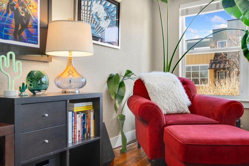 Old Town Escape with King Bed, Dog-Friendly House in Fort Collins