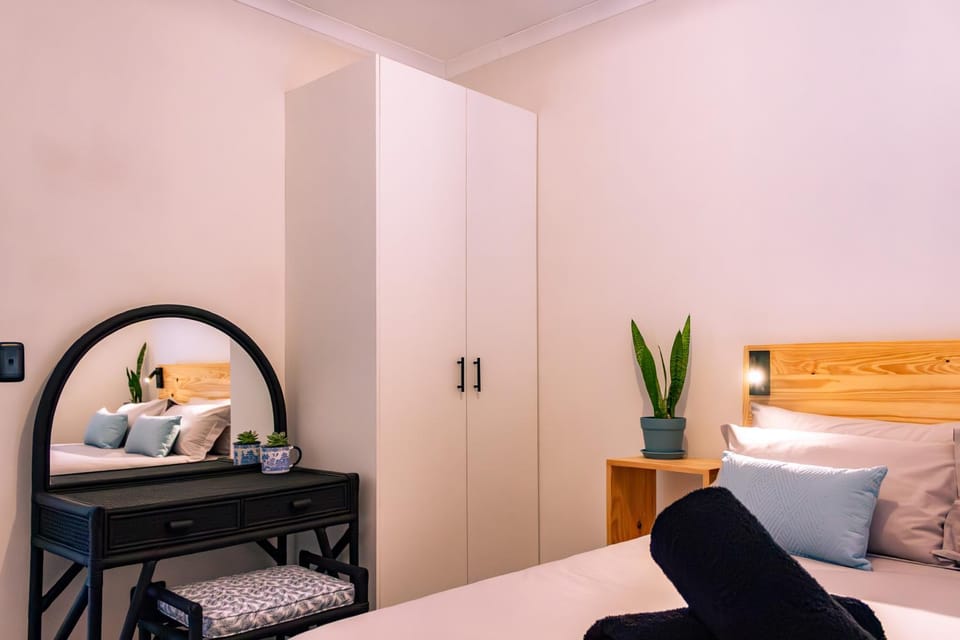Bed, Bedroom, wardrobe