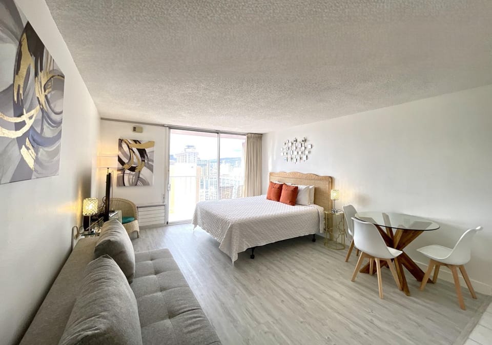 Bed, Seating area, Bedroom