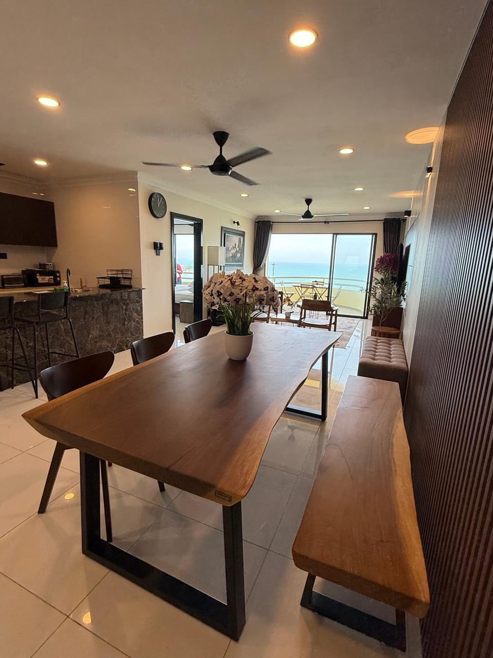 Living room, Dining area