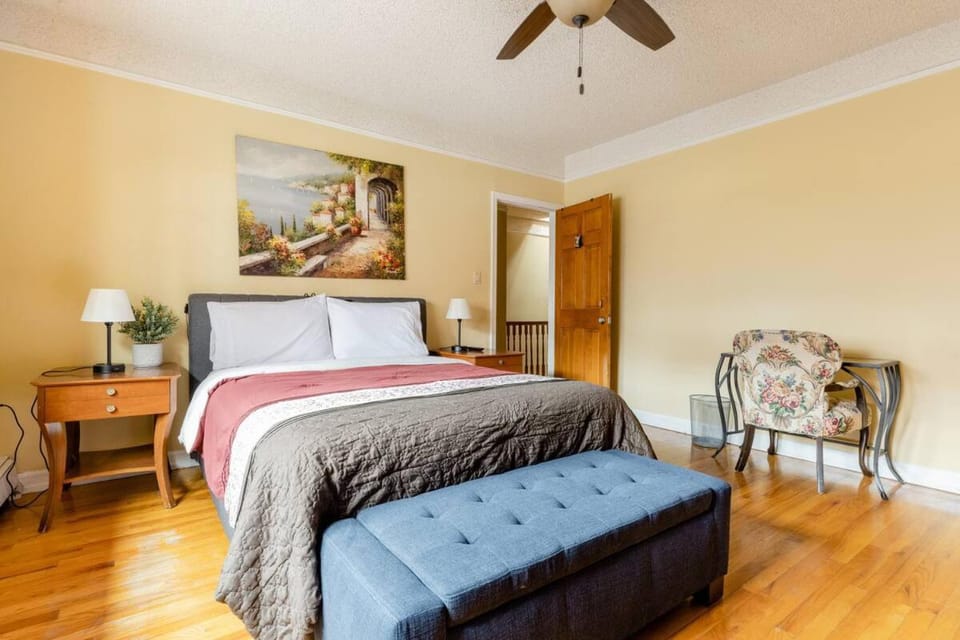 Sweet Home - Zoller Stays Apartment in Sunnyside