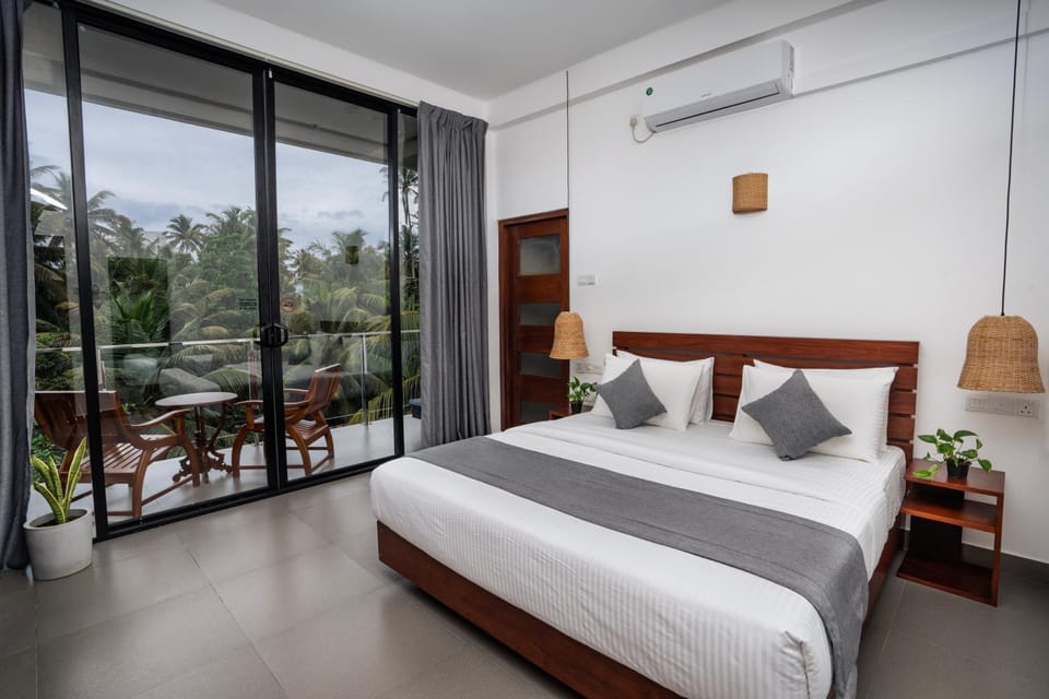 Bed, View (from property/room), Balcony/Terrace, Photo of the whole room, Bedroom, air conditioner