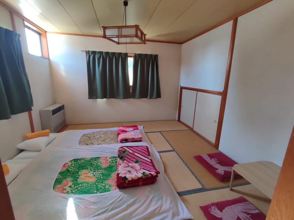 PEUF Lodge Bed and Breakfast in Hakuba